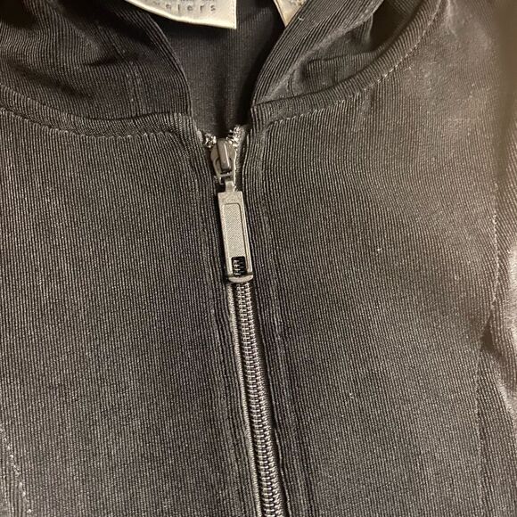 Chicks size 0 travelers vest with hoodie like new see pics - Picture 1 of 2